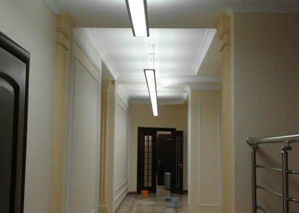 Iluminación Garviled - Oficinas Almaty - Icaro e Icaro Lineal